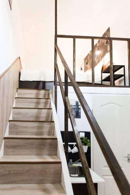 Central Budget Lofts Apartament *