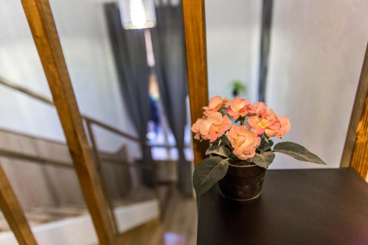 Central Budget Lofts Apartament